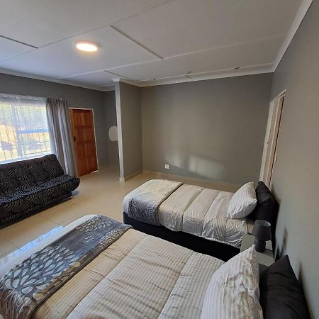 Rocky Hills Guesthouse Piet Retief Eksteriør bilde