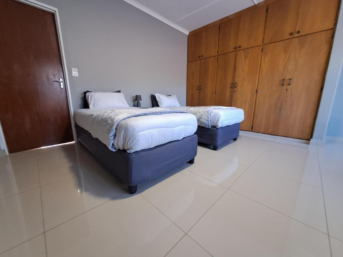 Rocky Hills Guesthouse Piet Retief Eksteriør bilde